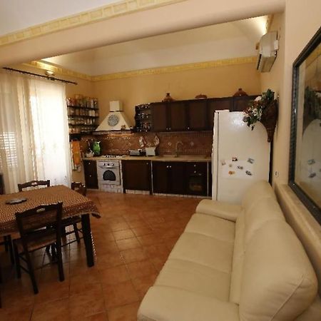 Laura Affitta Camere Baronessina Palermo Exterior photo